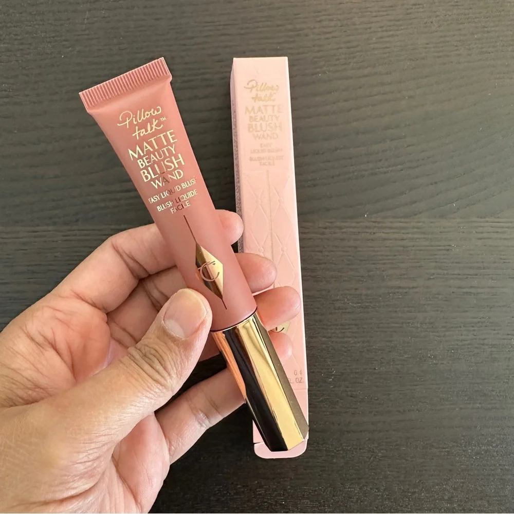 NWT Charlotte Tilbury Matte Beauty Blush Wand - Pillow Talk sz 12mL
